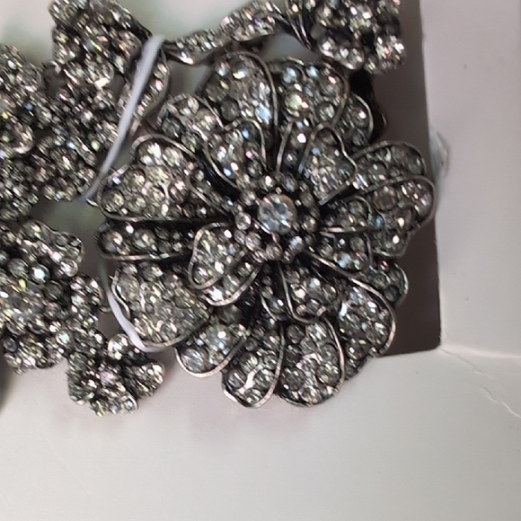 Zara Silver Statement Necklace with Intricate Design - Picture 5 of 7